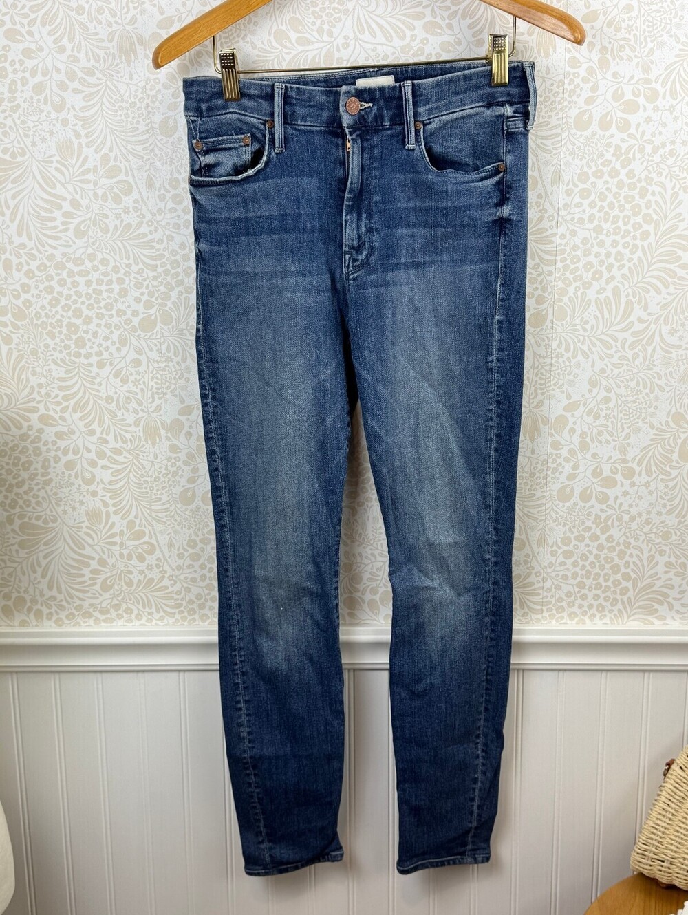 MOTHER Mid-Rise Medium Wash "Groovin" The Looker Skinny Jeans - Size - 26 - Picture 4 of 11